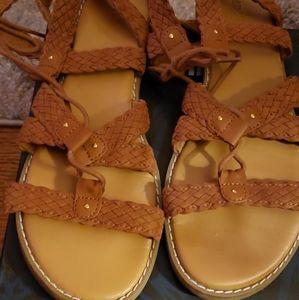 Old Navy brown (tan) sandals size 8